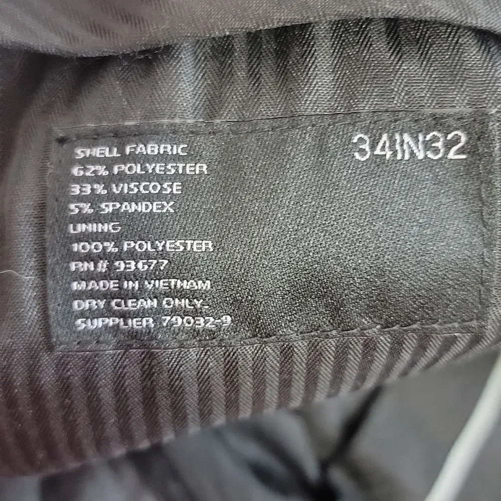 JF. J. Ferrar.  3 Piece Men's Gray Suit. Size Large. NWT
